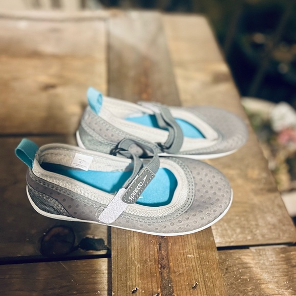 Speedo Water Shoes Toddler Size Large 9/10 - Picture 3 of 8